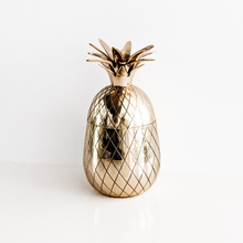 Load image into Gallery viewer, Brass Pineapple Ornament
